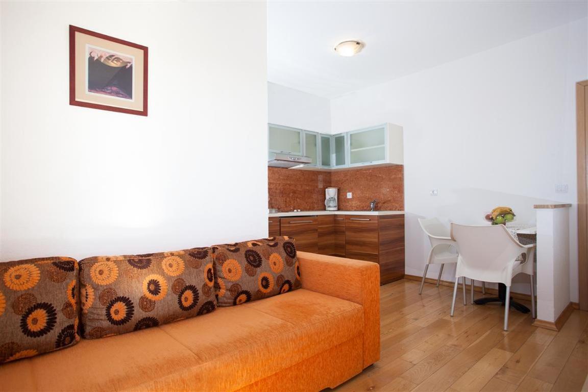 Villa Luce Mit Pool Makarska Exterior foto