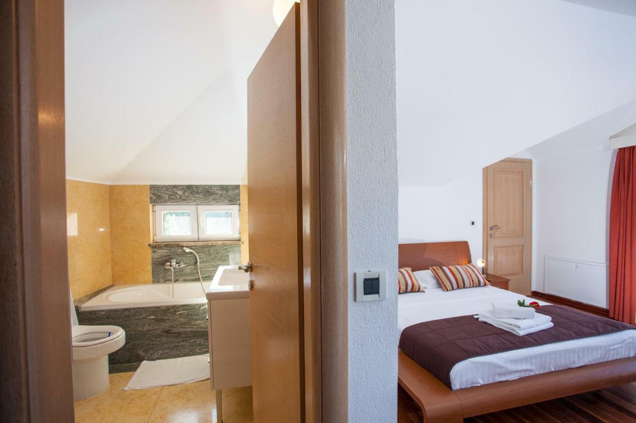 Villa Luce Mit Pool Makarska Habitación foto