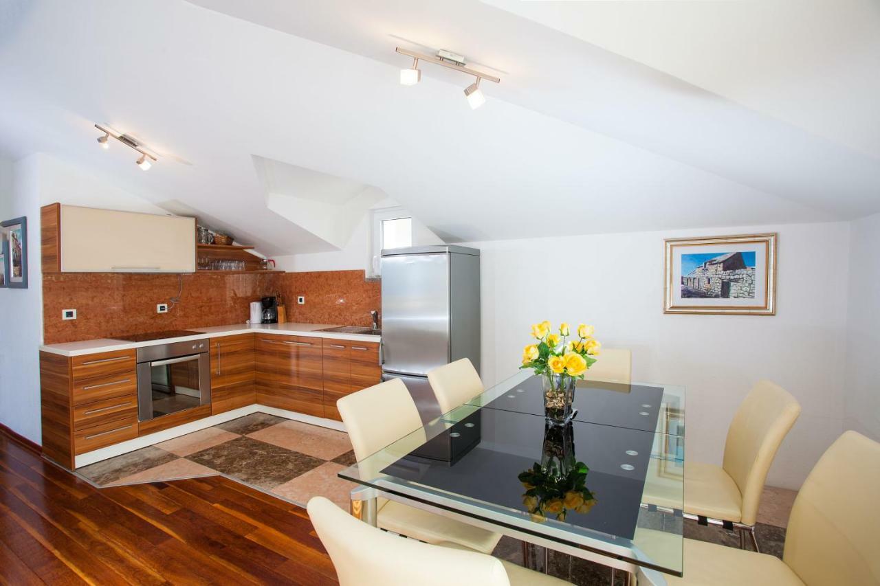 Villa Luce Mit Pool Makarska Habitación foto