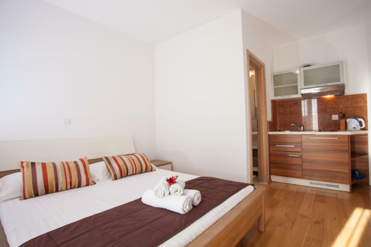 Villa Luce Mit Pool Makarska Exterior foto